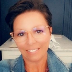 Meet your Posher, Naomi